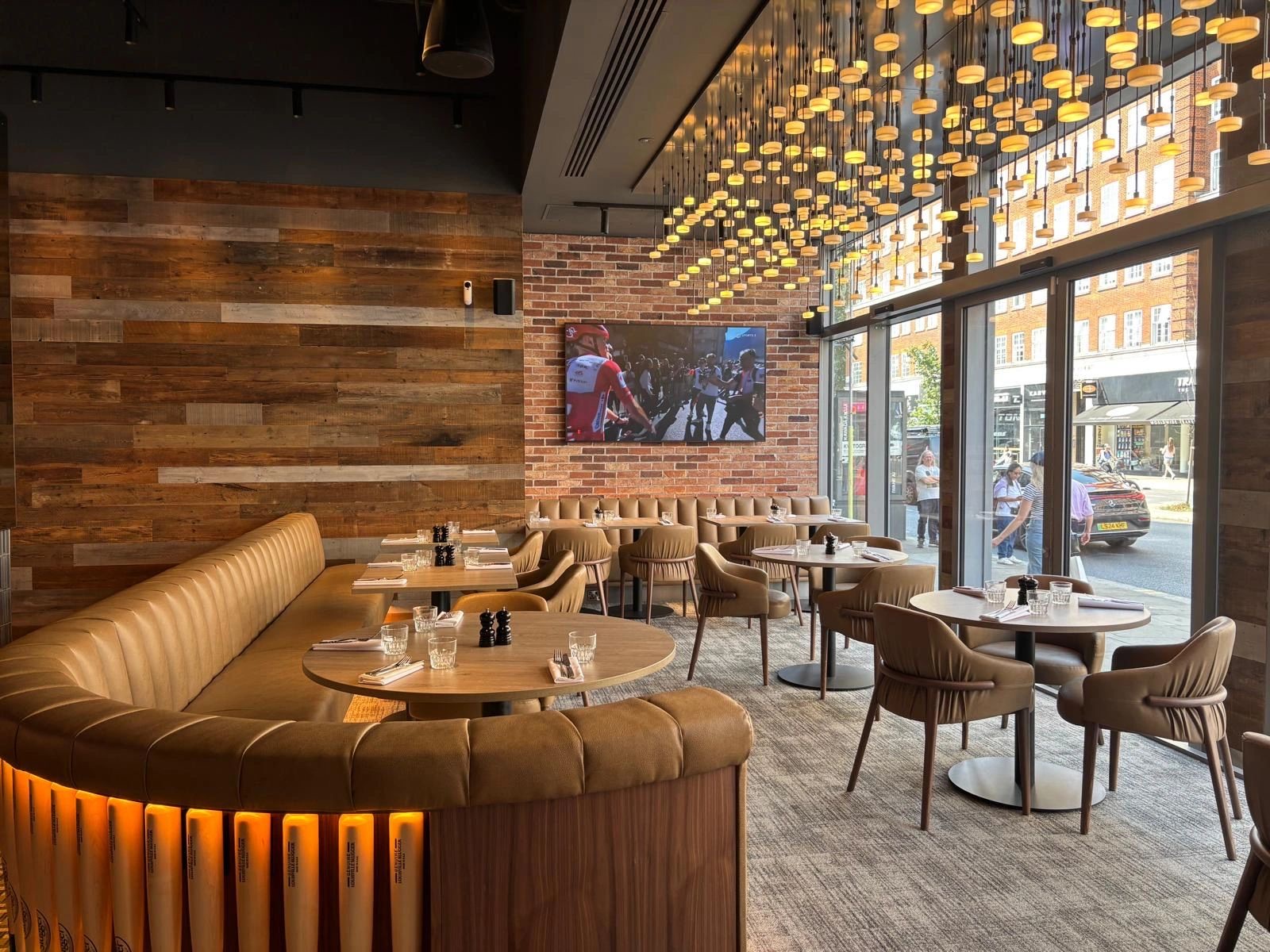 The La Cage Kensington dining room