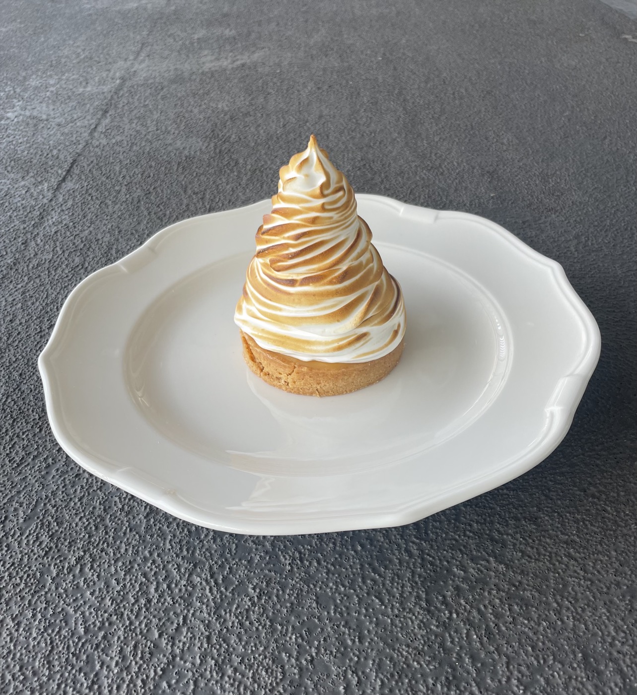 Lemon meringue, torched