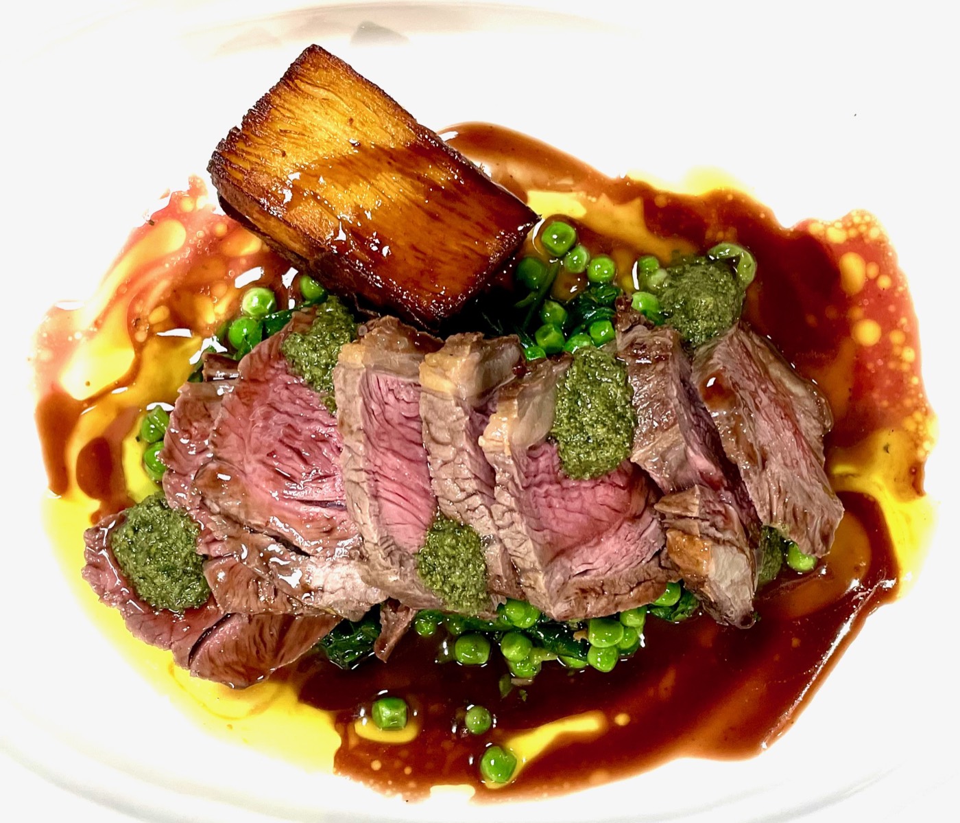 Sirloin, peas, jus